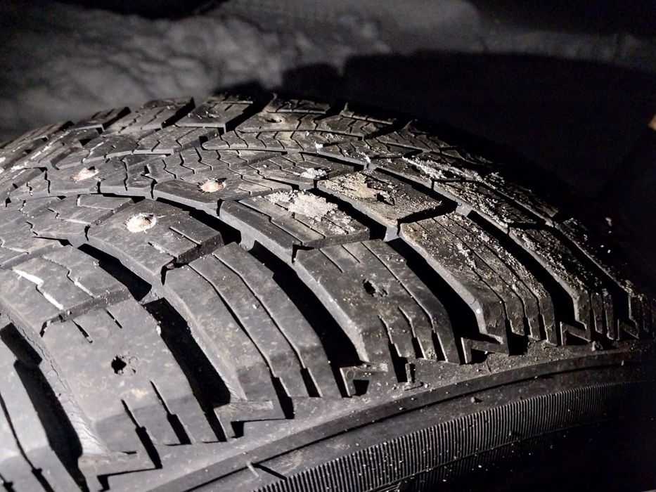 2 шины Triangle Китай 215 60 R16.