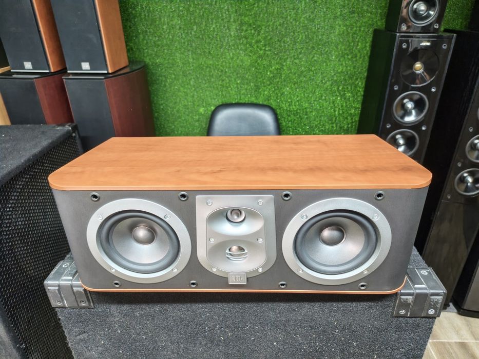 Център JBL ES-26C