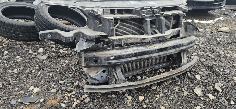 Предна броня Маска Радиатори Перка Греди за VW Passat/Пасат B6 2.0 TDI