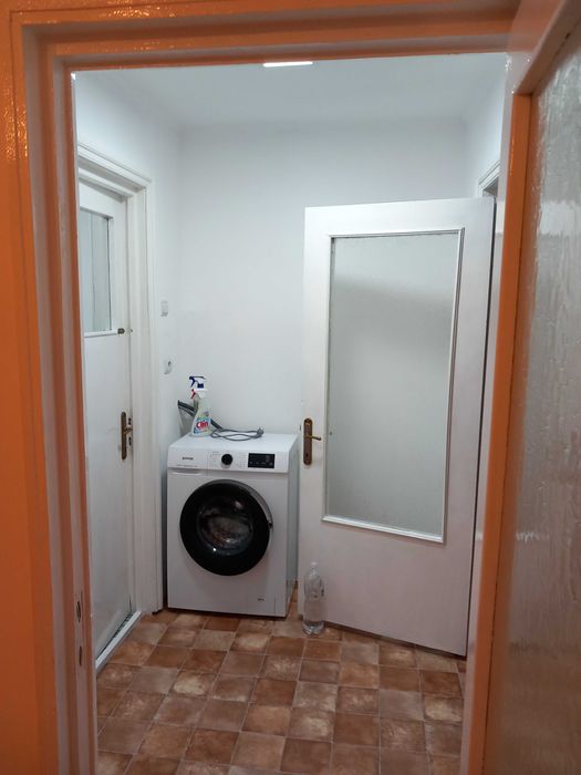 Inchiriez apartament cu două camere