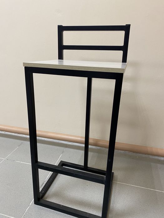 Продам барные стулья !