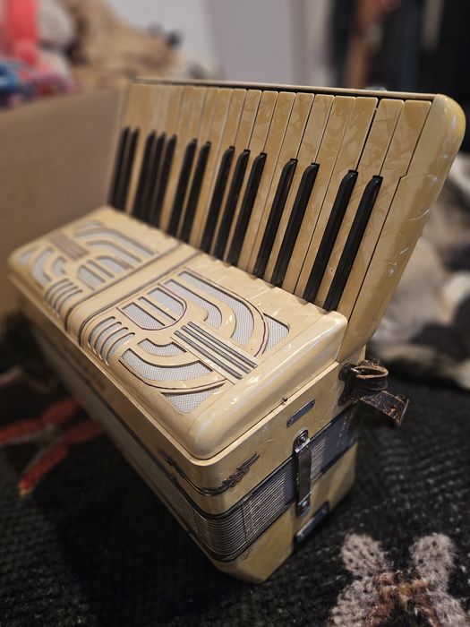 Vand acordeon hohner verdi 2