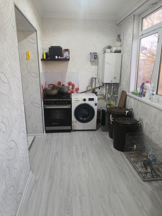 Продаю свою 3 комнатную квартиру  смебелю заходи и живи