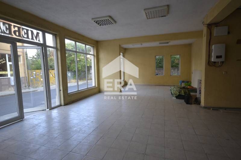 Дава се под наем Магазин в Хасково, Любен Каравелов - 150 кв.м за 612 € - Снимка #3