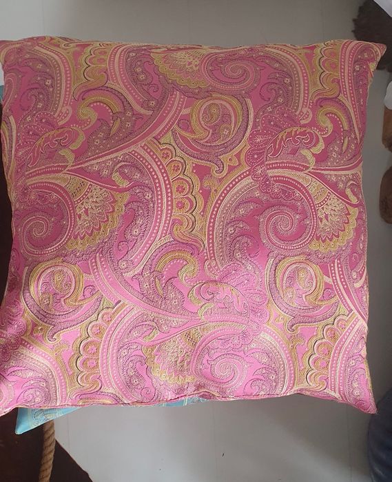 Възглавници 60 см х 60 см  4 бр.