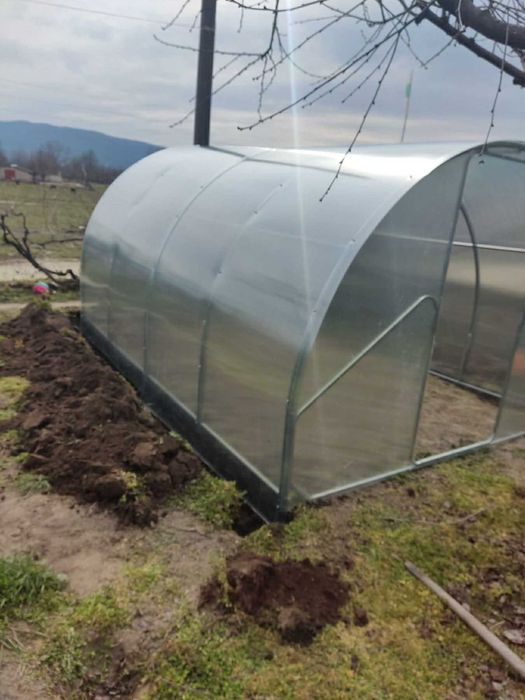 Професионална оранжерия – UV поликарбонат, 40x20 профил, безплатна доставка