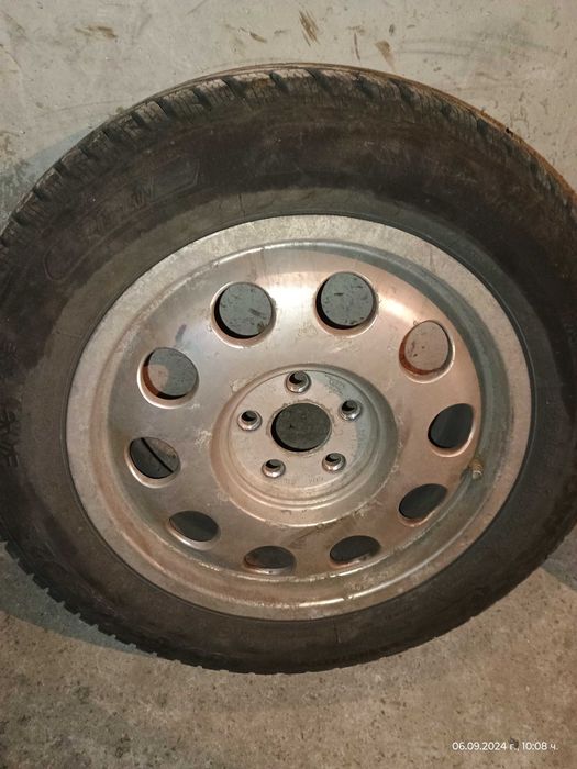 Зимни гуми с джанти -4бр