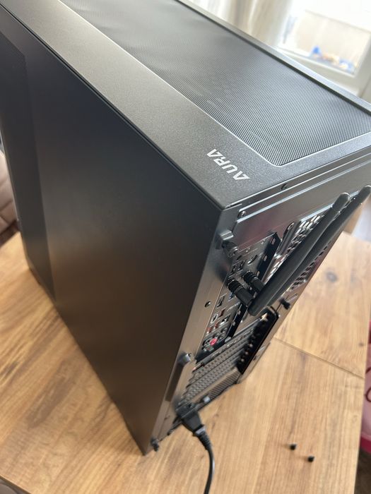 НОВ! Геймърски компютър, Ryzen 5700, 32GB RAM, RTX 3080, x570 Tomahawk