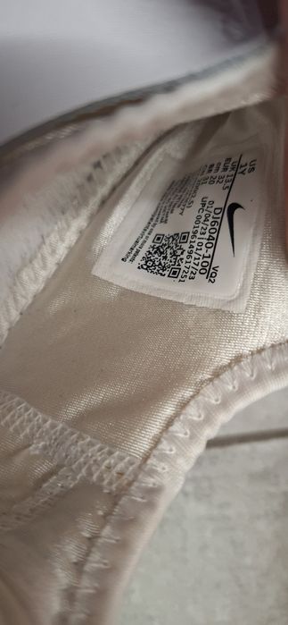 Маратонки Nike 32