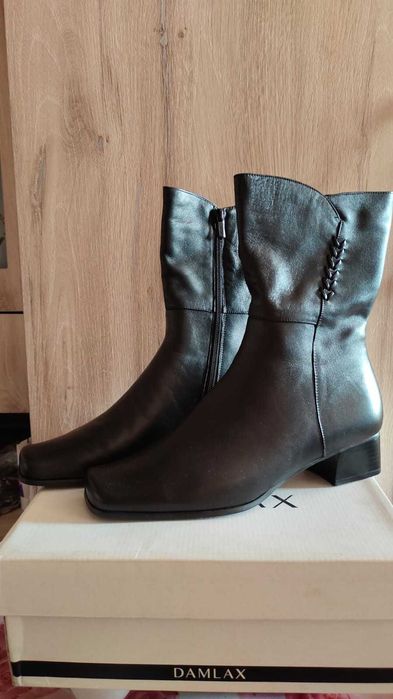 Продам сапоги женские кожаные