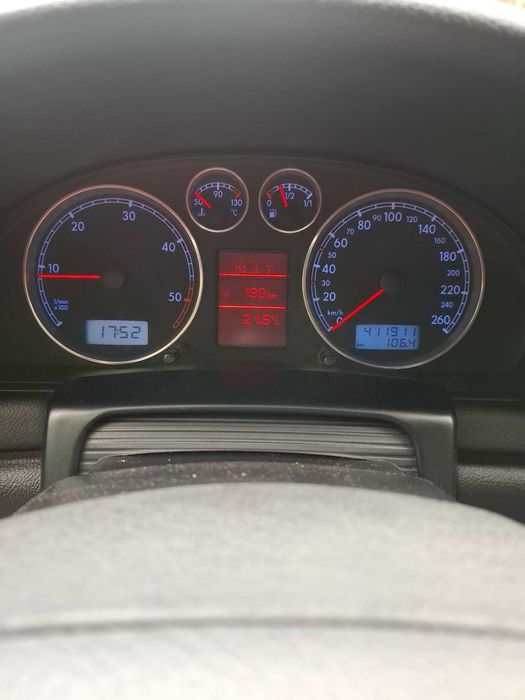 Vând Volkswagen Passat B5