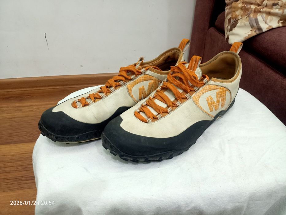 Ghete pantofi adidași marimea 45 și 46