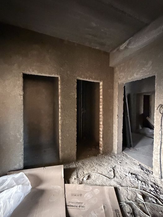 Аэропорт.Продаётся 2х комнатная Коробка