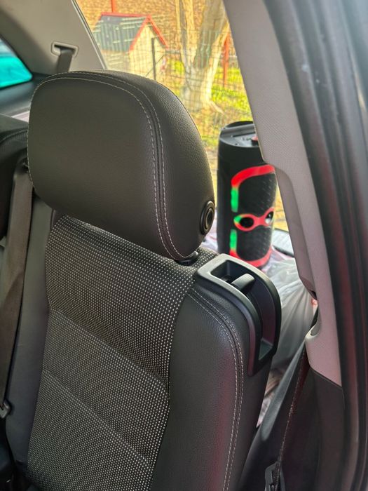 Vand Opel Zafira 2011 Scaune Recaro