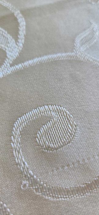 Скатерть сервировочная диаметр 180