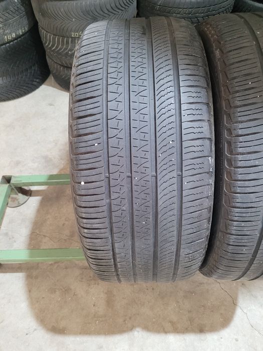 2 Anvelope de vară  275 40 r22 Pirelii