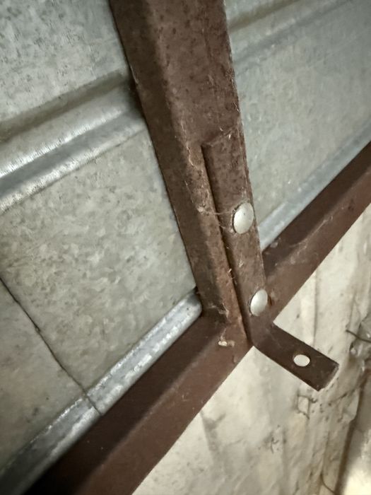 Poarta metalica (garaj) din doua bucati