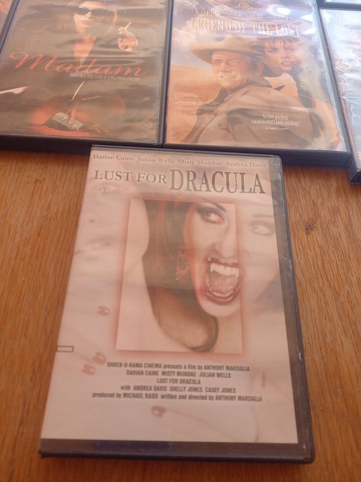 Продавам ДВД дискове