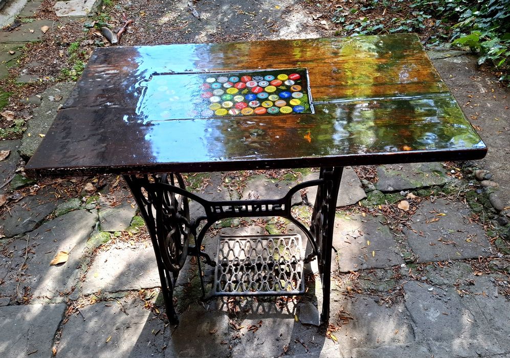 Маса Арт Дървена Сингер