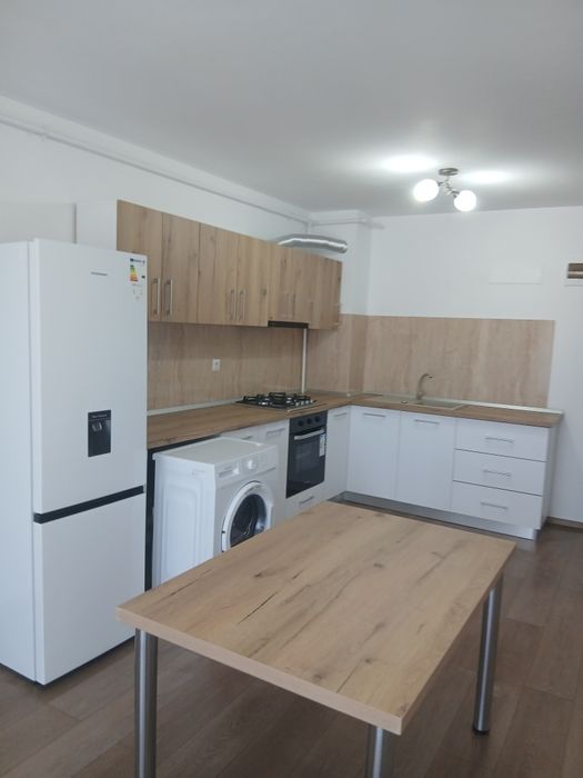 Închiriez apartament la River Park cu 2 camere