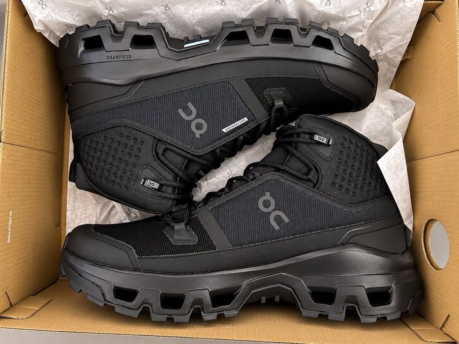 On Cloudrock Mid Waterproof