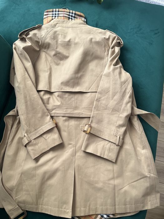 Trench femei Burberry