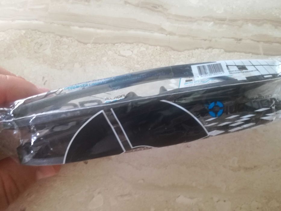 Продавам чисто нов комплект 2бр. оригинални 3D Очила VOLFONI