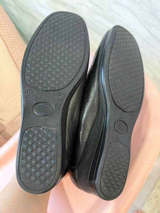 Новые кожаные туфли 38 р