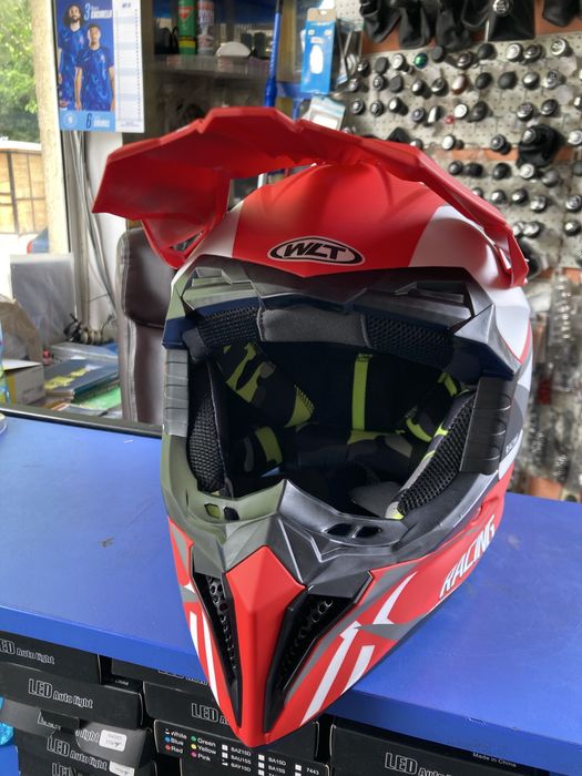 НОВА Каска за мотор Кросова М // кросов мотор M