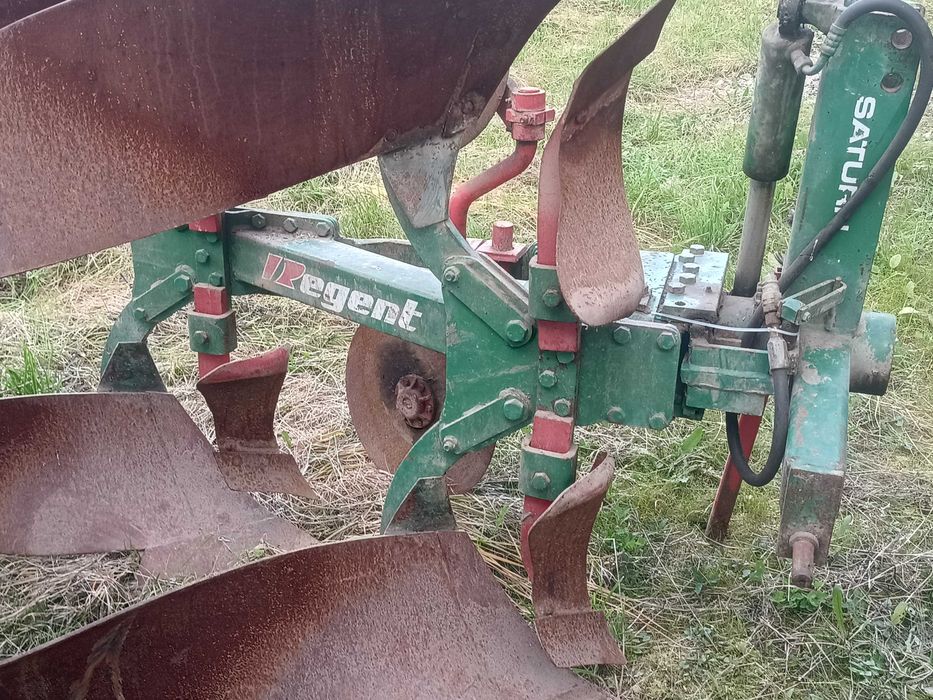 Plug 2 brazde, reversibil hidraulic