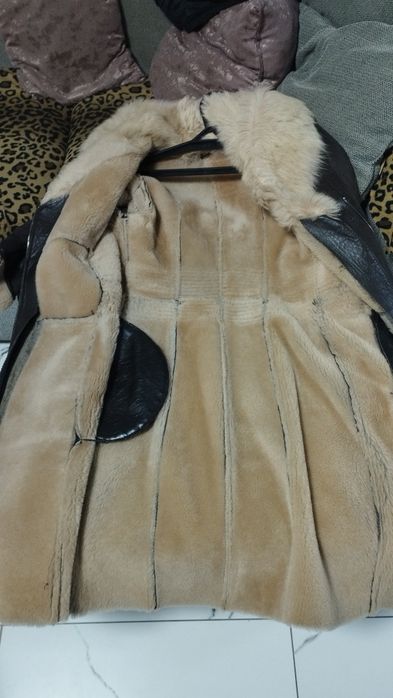 Продаю натуральную дубленку