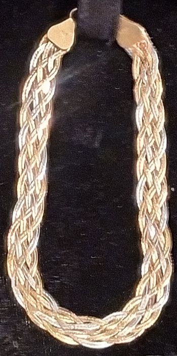 Золото 585 и750пробы,фабричные,б/у,но в хорошем состоянии, продажа тол