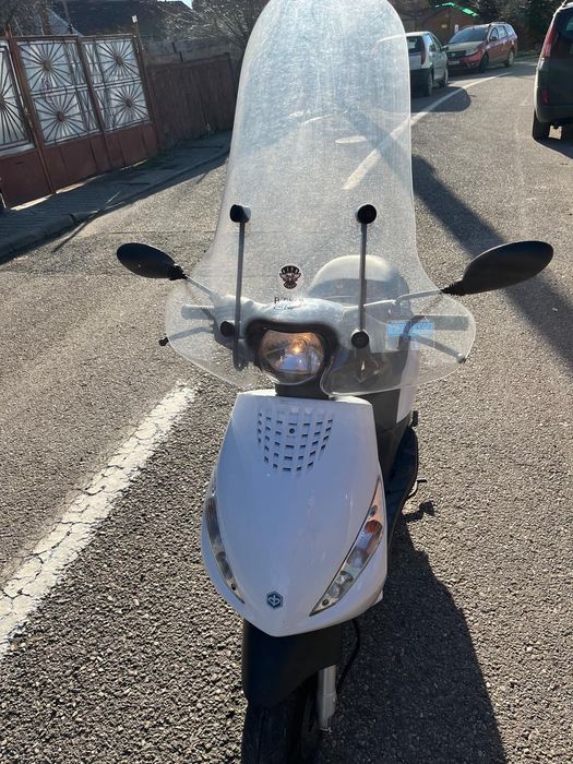 Piaggio  C25DM 49cc – 2014 – 4.588 km  Înmatriculat scuter