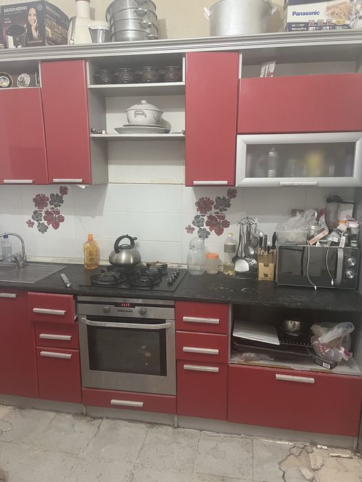 Продам кухонный  гарнитур б/у