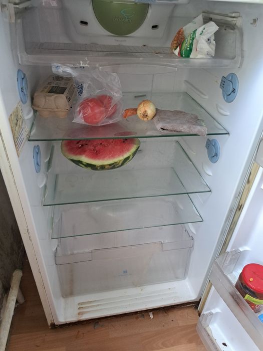 Срочно продам холодильник