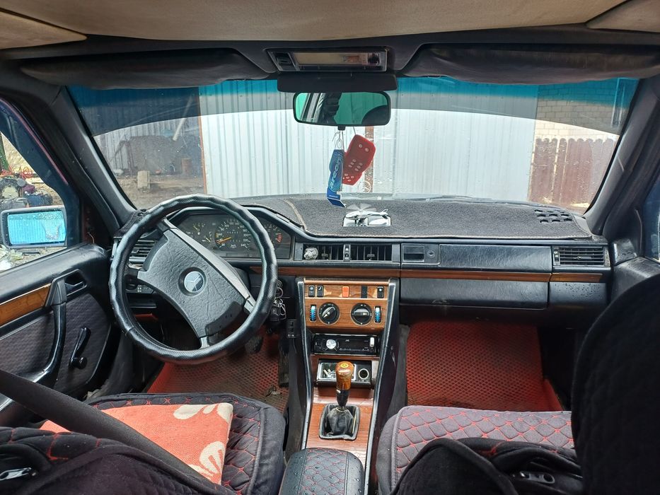 Мкрседес W124 2.6³