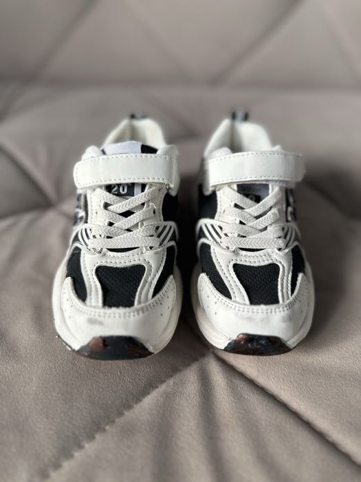 Продаются детские кросовки