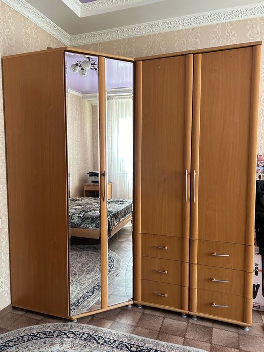 Продам спальный гарнитур