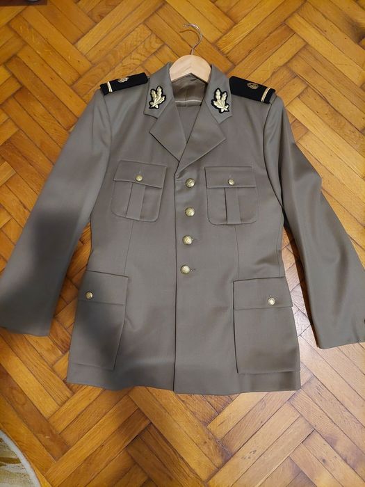 Uniforme categorii arme