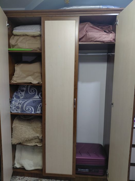 Продам шкаф в спальню
