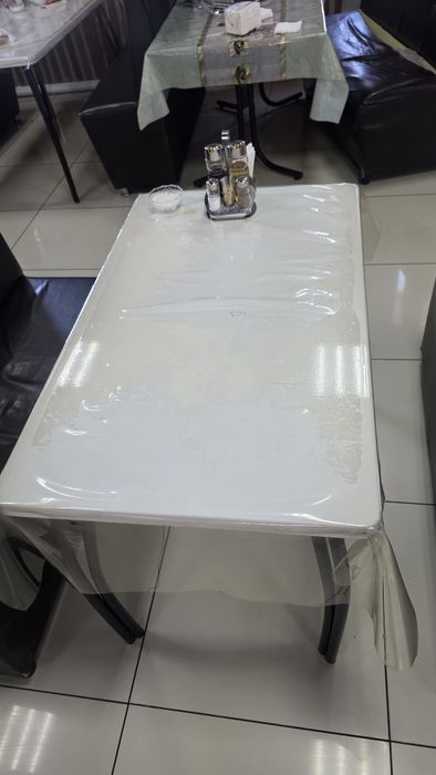 Продам столы, кожаные диваны