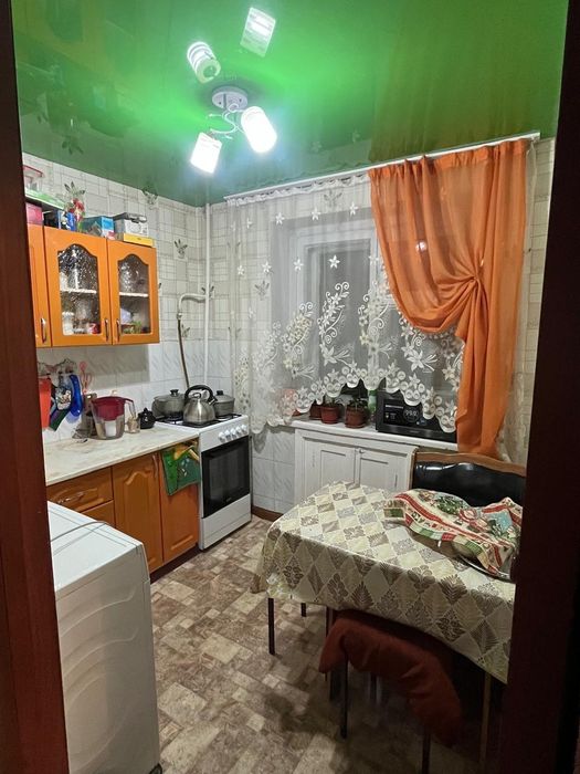 Продам двухкомнатную квартиру в центре