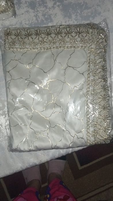 Оптим нархда дастурхонлар бор