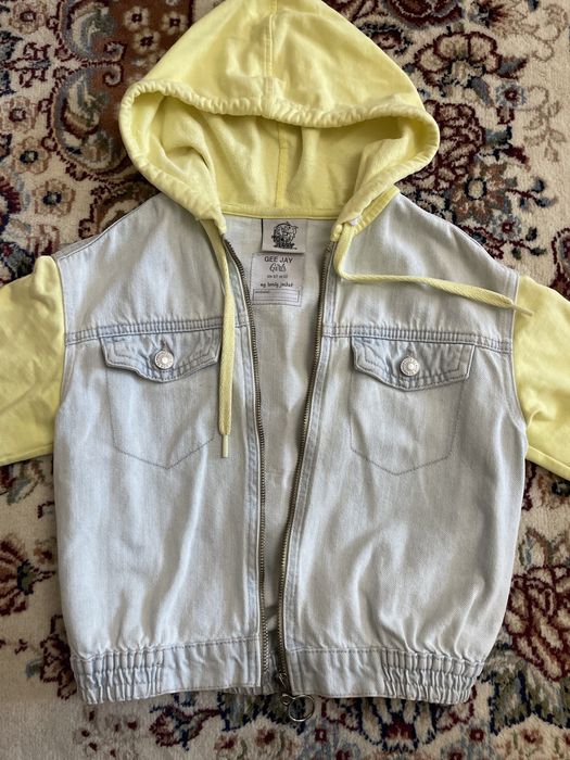 Продам детскую одежду