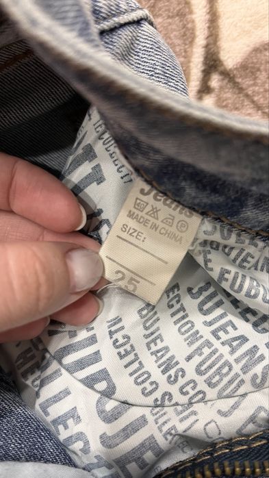 Продам джинсы рванки