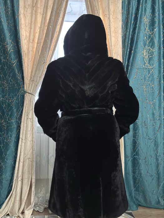 Продам Шубу/ Мутон,Норка.