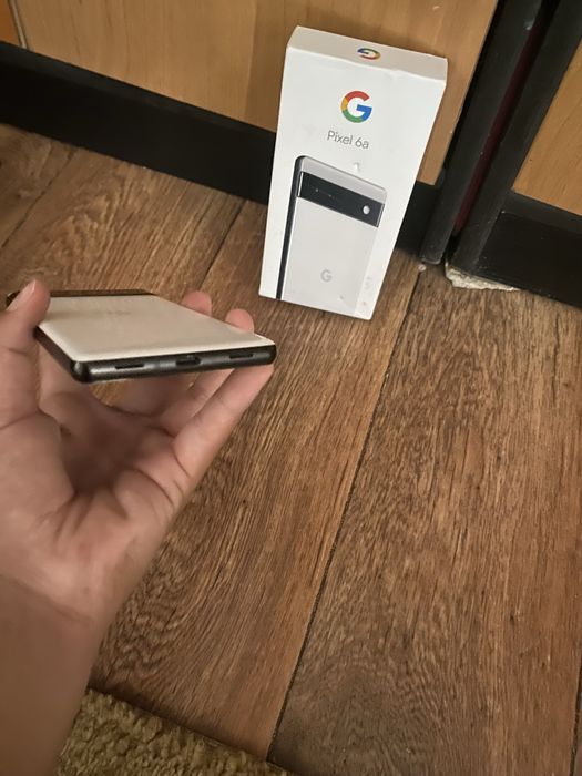 Продам отличный смартфон Google Pixel 6a на 128 ГБ
