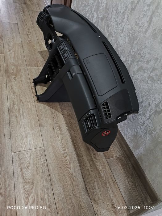 Mercedes 210 торпеда, панель