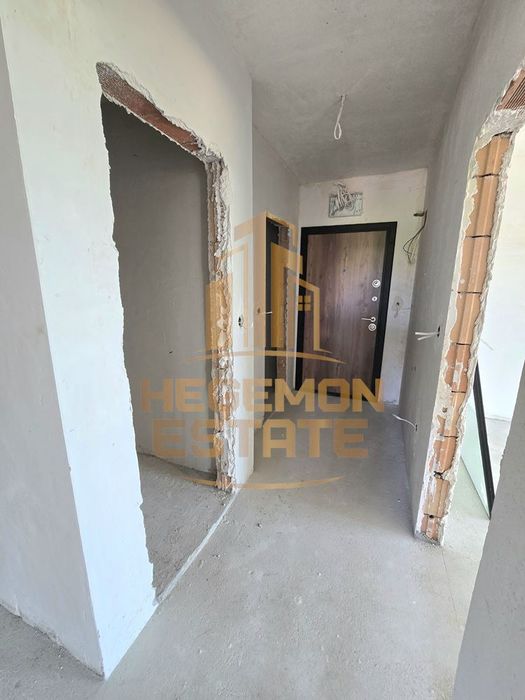 Продава се Тристаен апартамент в Варна, Левски - 88 кв.м за 2046 €/кв.м - Снимка #4