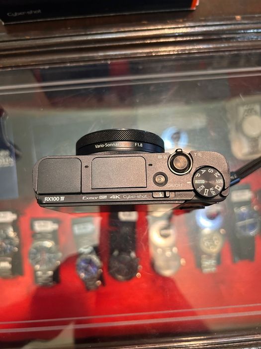 Sony RX 100 IV Amanet BKG